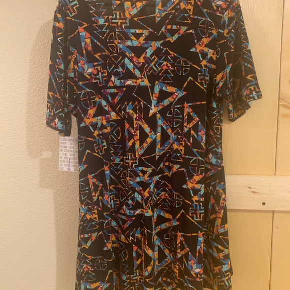 LuLaRoa - Perfect T - Size Large - Picture 2 of 4